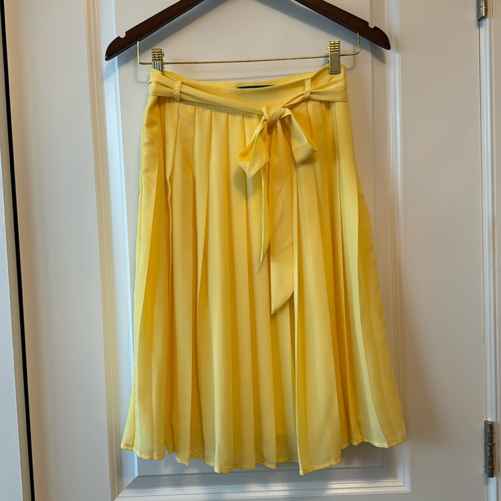 Modcloth Pleated Buttercream Yellow Skirt M